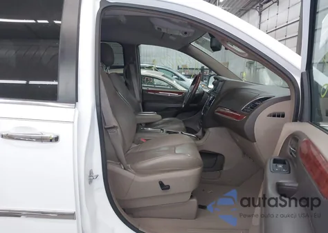 2014 Chrysler Town & Country Limited из США, поврежденный, VIN 2C4RC1GG3ER408092